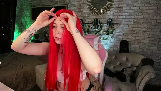 Snapshot of Alex_Howell chatting on 01.25.25 Alex Howell online show from 01.25.25