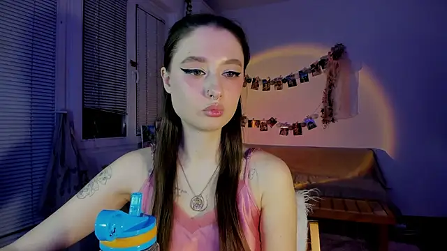 Snapshot of Jenny_darling_love chatting on 03.21.25 Jenny darling love online show from 03.21.25