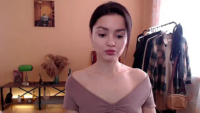 Snapshot of CuteRuby99 chatting on 10.01.25 CuteRuby99 online show from 10.01.25