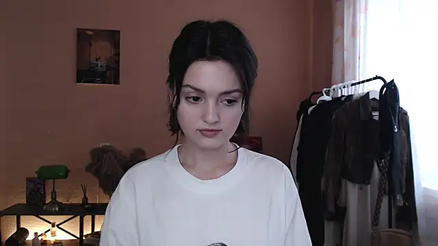 Snapshot of CuteRuby99 chatting on 10.25.25 CuteRuby99 online show from 10.25.25