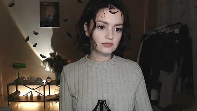 Snapshot of CuteRuby99 chatting on 10.31.25 CuteRuby99 online show from 10.31.25