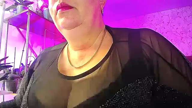 Snapshot of _Sweet_Woman chatting on 10.26.25  Sweet Woman online show from 10.26.25