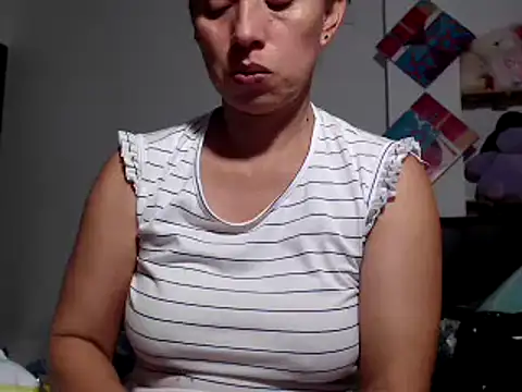 Snapshot of sexy_mary_69 chatting on 02.01.25 sexy mary 69 online show from 02.01.25