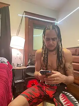 Snapshot of freakyPR chatting on 02.08.25 freakyPR online show from 02.08.25