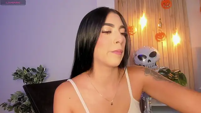 AriRobert  online show from 10.17.25