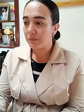 skayhot  online show from 11.13.25