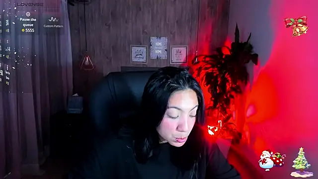 Snapshot of miichael_black chatting on 01.01.25 miichael black online show from 01.01.25
