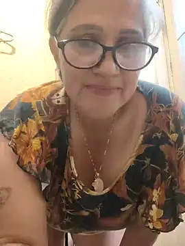 Snapshot of Edged_Hot69 chatting on 12.18.24 Edged Hot69 online show from 12.18.24