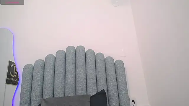 Snapshot of iniyalaboni chatting on 02.27.25 iniyalaboni online show from 02.27.25
