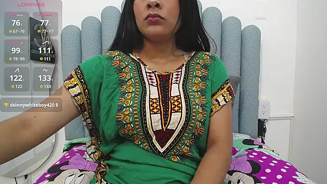 Snapshot of iniyalaboni chatting on 03.14.25 iniyalaboni online show from 03.14.25