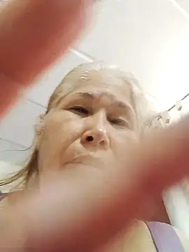 girl amada online show from 11.10.25