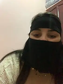 Snapshot of Miss-Soka chatting on 12.17.24 Miss-Soka online show from 12.17.24