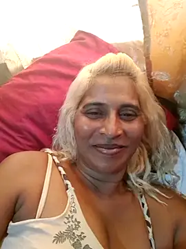 Goodgirlsue 77 online show from 03.17.25