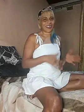 Goodgirlsue 77 online show from 10.25.25