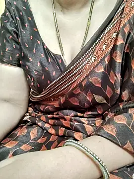 Snapshot of sunitha-3 chatting on 02.25.25 sunitha-3 online show from 02.25.25
