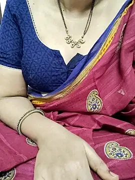 Snapshot of sunitha-3 chatting on 03.02.25 sunitha-3 online show from 03.02.25
