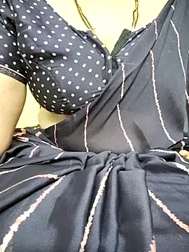Snapshot of sunitha-3 chatting on 03.07.25 sunitha-3 online show from 03.07.25