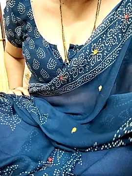 Snapshot of sunitha-3 chatting on 03.08.25 sunitha-3 online show from 03.08.25