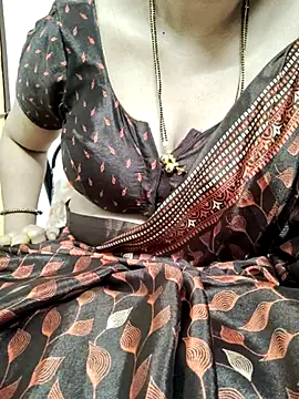 Snapshot of sunitha-3 chatting on 03.08.25 sunitha-3 online show from 03.08.25