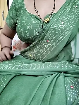 Snapshot of sunitha-3 chatting on 03.10.25 sunitha-3 online show from 03.10.25