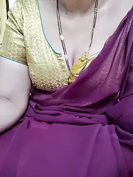Snapshot of sunitha-3 chatting on 03.15.25 sunitha-3 online show from 03.15.25