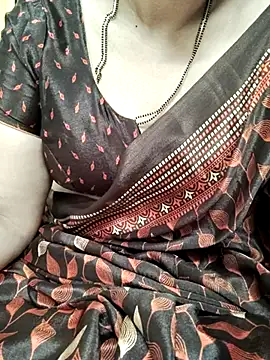 Snapshot of sunitha-3 chatting on 03.18.25 sunitha-3 online show from 03.18.25