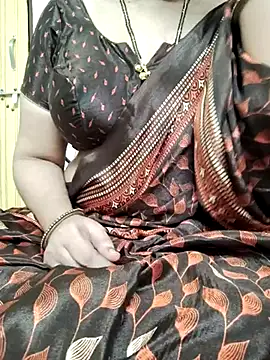 Snapshot of sunitha-3 chatting on 03.18.25 sunitha-3 online show from 03.18.25