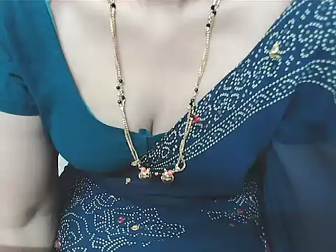 Snapshot of sunitha-3 chatting on 09.18.25 sunitha-3 online show from 09.18.25
