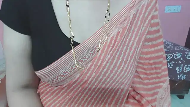Snapshot of sunitha-3 chatting on 09.21.25 sunitha-3 online show from 09.21.25