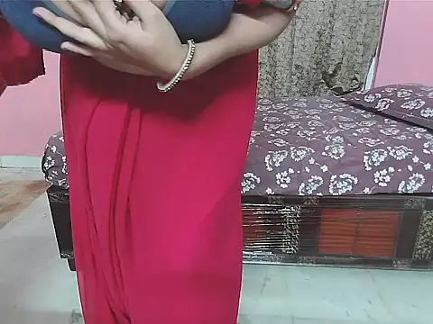 Snapshot of sunitha-3 chatting on 10.02.25 sunitha-3 online show from 10.02.25