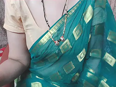 Snapshot of sunitha-3 chatting on 10.13.25 sunitha-3 online show from 10.13.25
