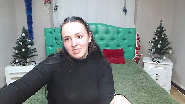 Snapshot of IsabelBlackberry chatting on 12.28.24 IsabelBlackberry online show from 12.28.24