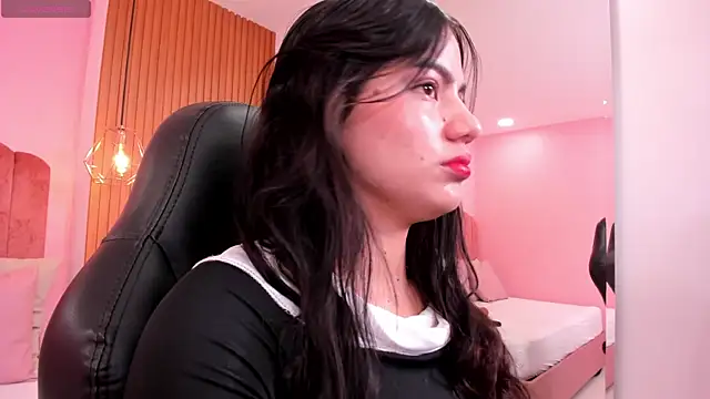 Snapshot of ariel_jonees chatting on 02.26.25 ariel jonees online show from 02.26.25