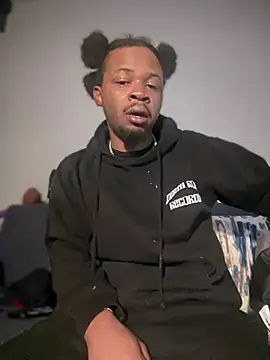 Snapshot of MobyDxck chatting on 12.15.24 MobyDxck online show from 12.15.24