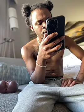 Snapshot of MobyDxck chatting on 12.21.24 MobyDxck online show from 12.21.24