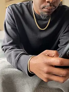 Snapshot of MobyDxck chatting on 12.22.24 MobyDxck online show from 12.22.24