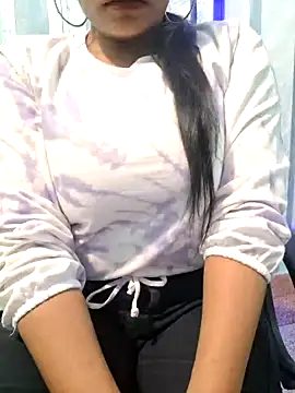 Snapshot of N-Natasha chatting on 01.04.25 N-Natasha online show from 01.04.25