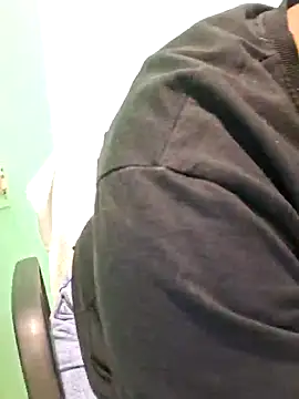 Snapshot of N-Natasha chatting on 02.04.25 N-Natasha online show from 02.04.25