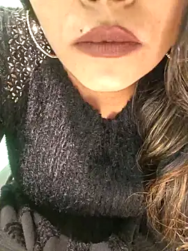 Snapshot of N-Natasha chatting on 02.06.25 N-Natasha online show from 02.06.25