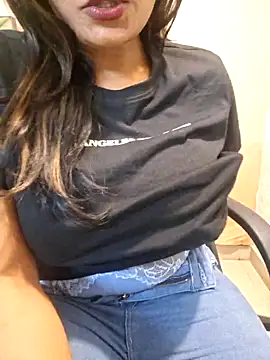 Snapshot of N-Natasha chatting on 03.17.25 N-Natasha online show from 03.17.25