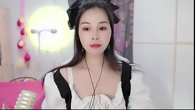 HK angelchloe online show from 03.06.25