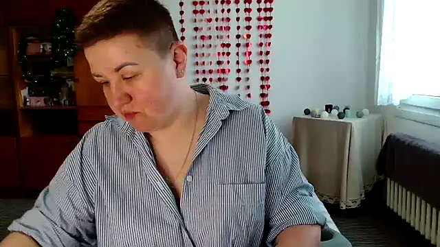 Snapshot of Annet1912 chatting on 02.08.25 Annet1912 online show from 02.08.25