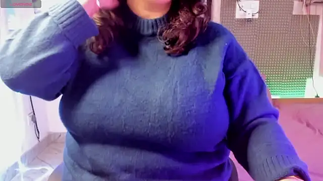 Snapshot of Gulabi_Queen chatting on 12.05.24 Gulabi Queen online show from 12.05.24