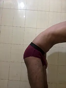 Snapshot of SinfulSensation chatting on 02.24.25 SinfulSensation online show from 02.24.25