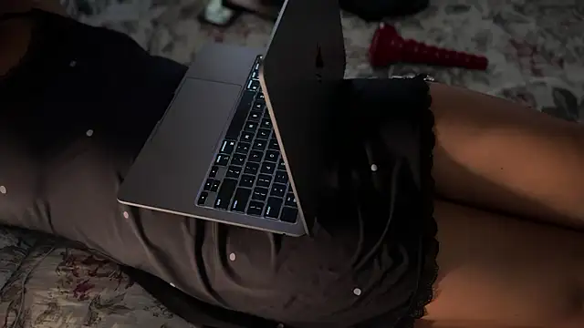 Snapshot of mistresslaviniabr chatting on 02.23.25 mistresslaviniabr online show from 02.23.25