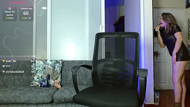 Snapshot of oriana_thomson2 chatting on 09.22.25 oriana thomson2 online show from 09.22.25