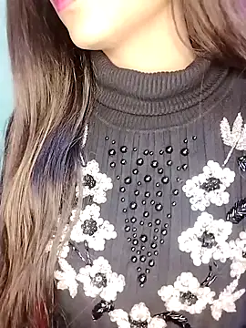 Snapshot of Sreya213 chatting on 01.04.25 Sreya213 online show from 01.04.25