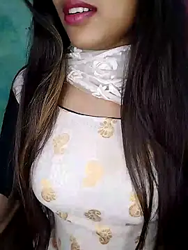 Snapshot of Sreya213 chatting on 01.13.25 Sreya213 online show from 01.13.25