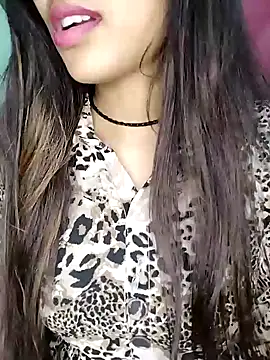 Snapshot of Sreya213 chatting on 01.14.25 Sreya213 online show from 01.14.25