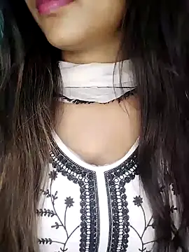 Snapshot of Sreya213 chatting on 01.17.25 Sreya213 online show from 01.17.25